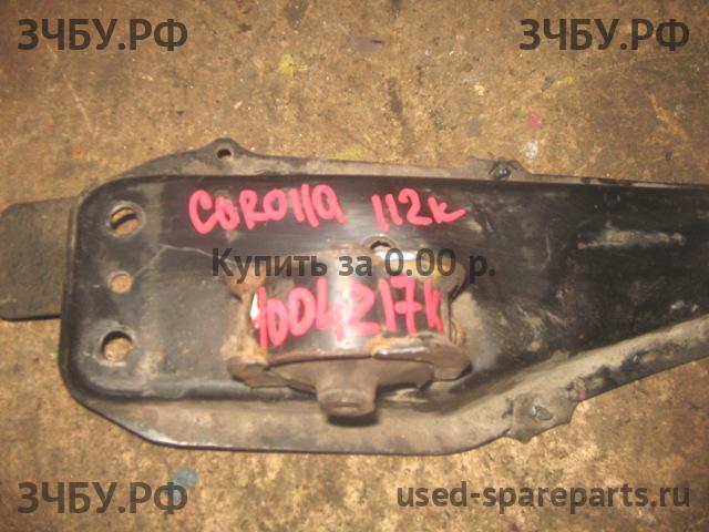 Toyota Corolla (E12) Опора двигателя