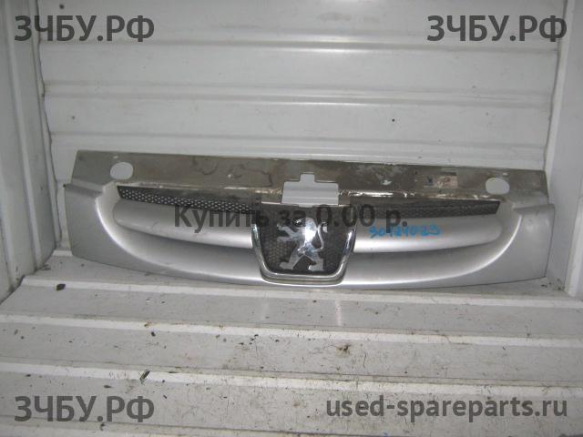 Peugeot Partner 1 (M49) Решетка радиатора