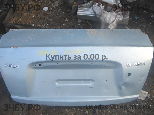 Hyundai Verna Крышка багажника