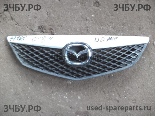 Mazda Demio 1 [DW] Решетка радиатора