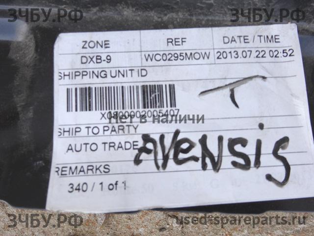Toyota Avensis 2 Панель передняя (телевизор)