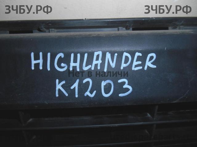 Toyota Highlander 2 Решетка в бампер