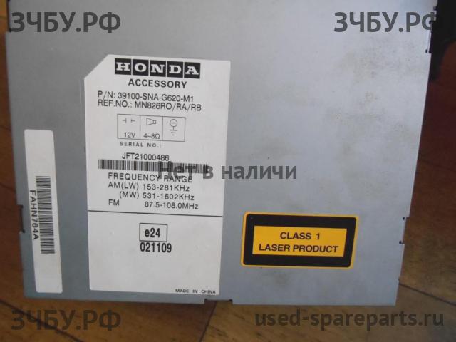 Honda Civic 8 (4D) Магнитола