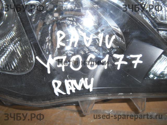 Toyota RAV 4 (4) Фара правая