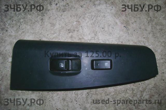 KIA Sportage 2 Кнопка стеклоподъемника передняя правая