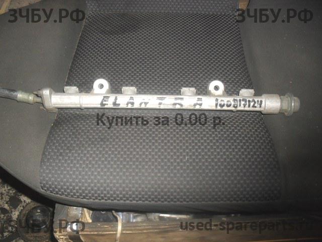 Hyundai Elantra 1 Рейка топливная (рампа)