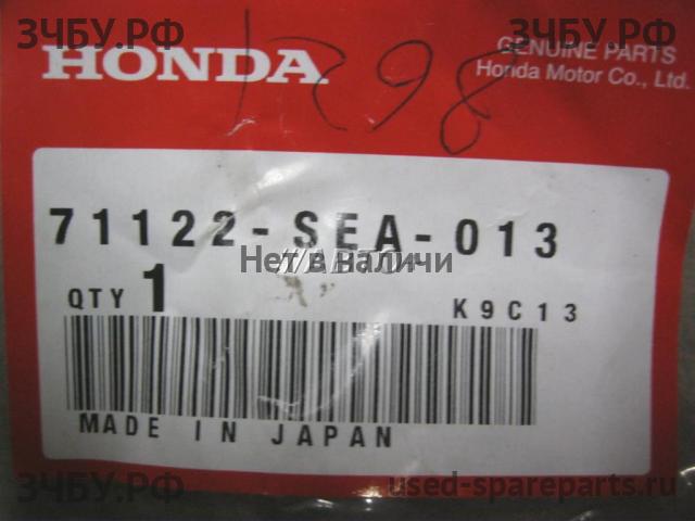 Honda Accord 7 Молдинг решетки радиатора