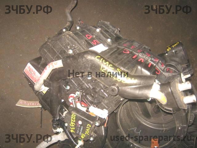 Honda Civic 8 (5D) Радиатор отопителя