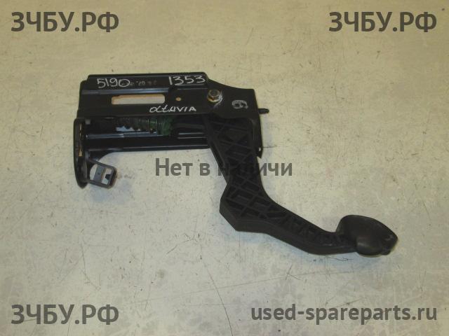 Skoda Octavia 2 (A4) Педаль сцепления