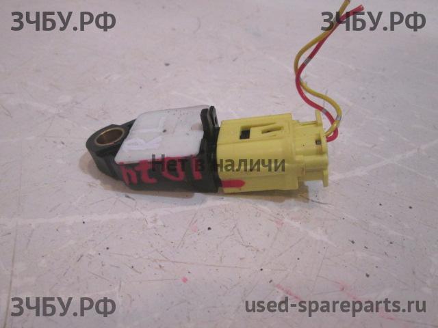 Mitsubishi Outlander 2 XL(CW) Датчик удара AIR BAG (SRS)