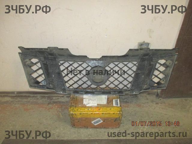 Nissan Pathfinder 2 (R51) Решетка радиатора