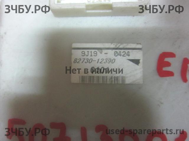 Toyota Corolla (E14 - E15) Блок предохранителей (в салон)