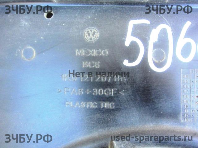 Volkswagen Golf 5 Кожух радиатора