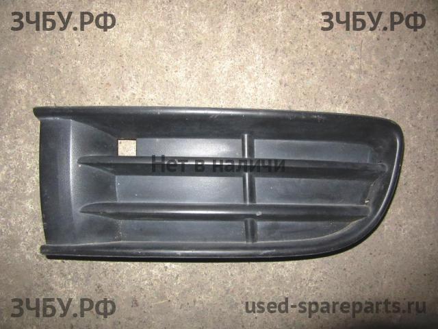 Volkswagen Polo 4 (9N) Решетка в бампер