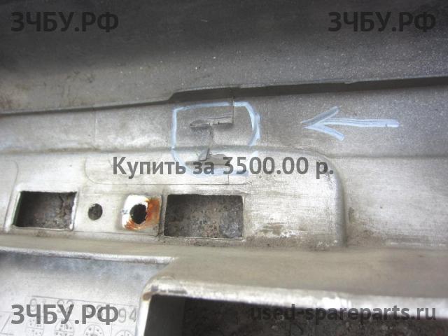 Nissan Serena 1 (C23M) Бампер передний
