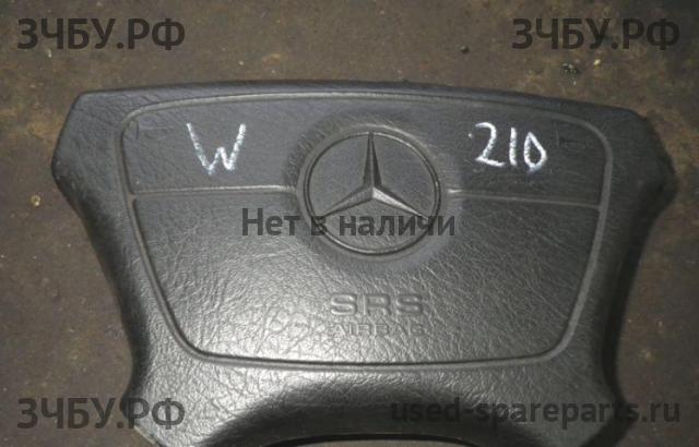 Mercedes W210 E-klasse Подушка безопасности водителя (в руле)