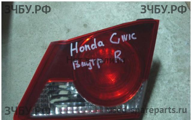 Honda Civic 8 (4D) Фонарь правый