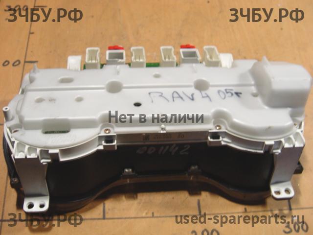 Toyota RAV 4 (2) Панель приборов