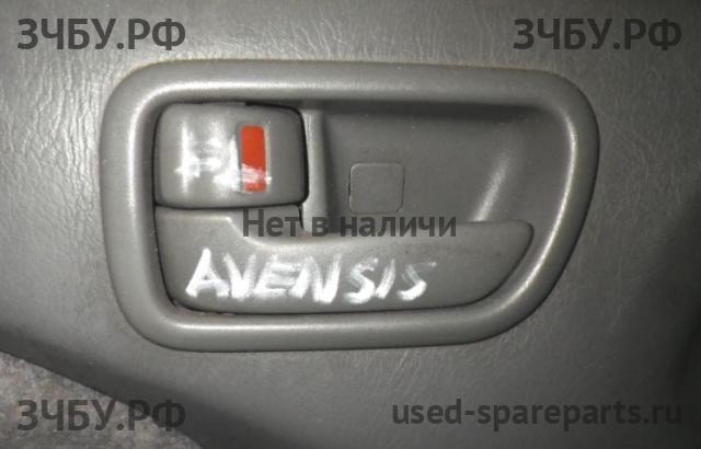 Toyota Avensis 1 Ручка двери внутренняя передняя левая