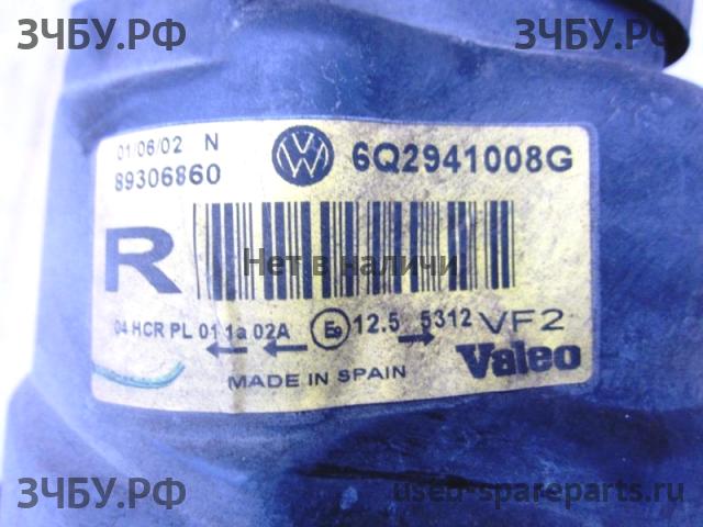 Volkswagen Polo 4 (9N) Фара правая