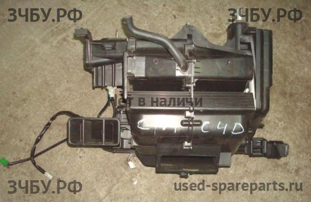 Honda Civic 8 (4D) Корпус отопителя (корпус печки)