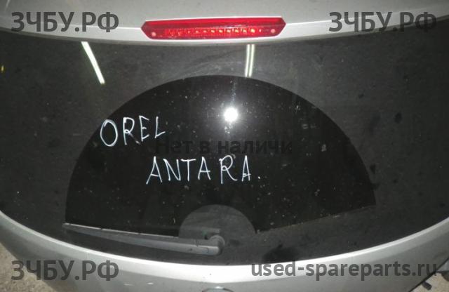 Opel Antara Стекло заднее
