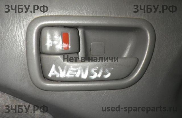 Toyota Avensis 1 Ручка двери внутренняя передняя левая