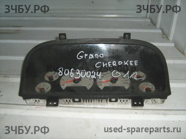 Jeep Grand Cherokee 2 Панель приборов
