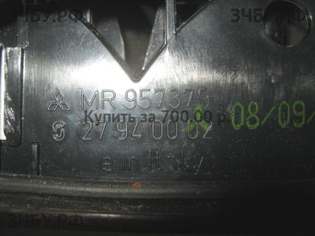 Mitsubishi Colt 6 (Z30) Фонарь задний (стоп сигнал)