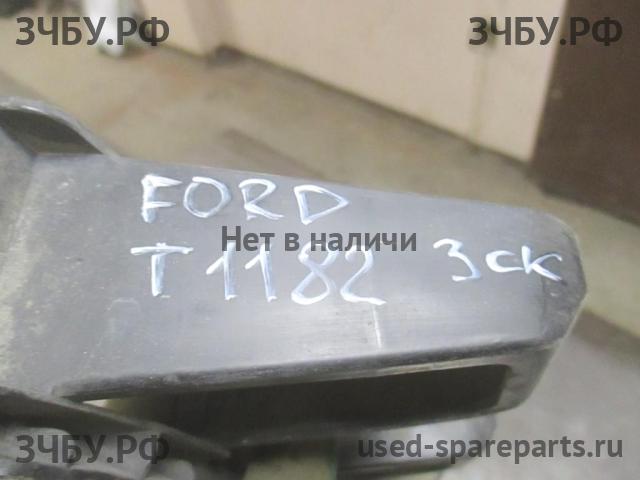 Ford Focus 3 Кронштейн бампера задний