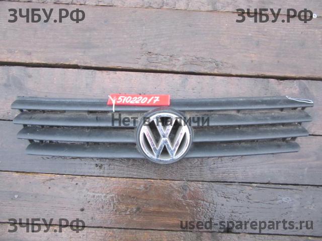 Volkswagen Passat B4 Решетка радиатора