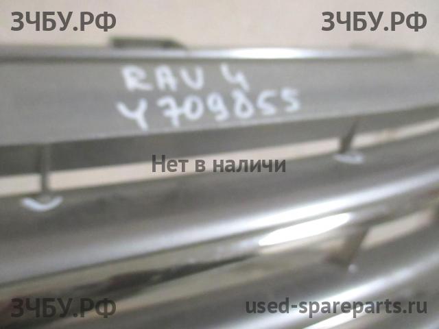 Toyota RAV 4 (3) Решетка радиатора