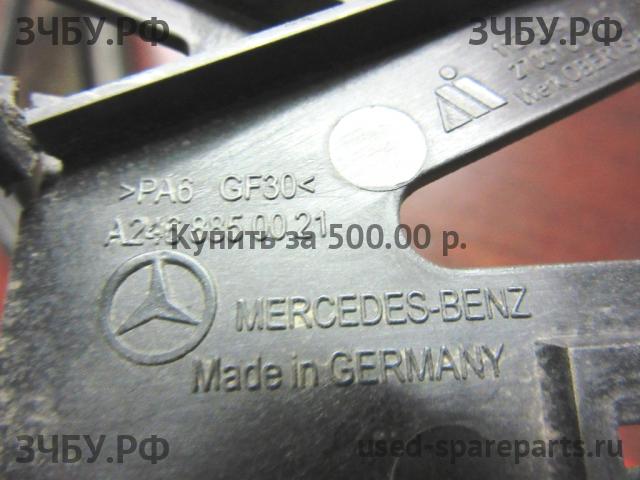 Mercedes W246 B-klasse  Кронштейн бампера