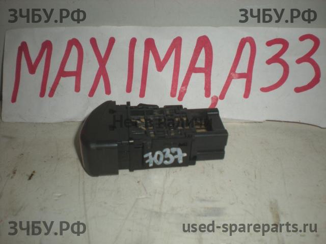 Nissan Maxima 3 (CA33) Кнопка аварийной сигнализации