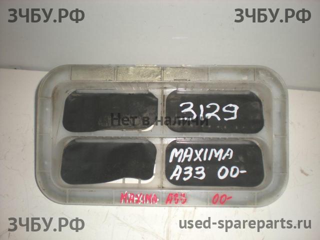 Nissan Maxima 3 (CA33) Решетка вентиляционная