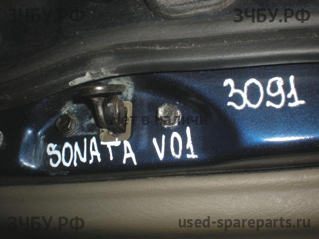 Hyundai Sonata 5 Ограничитель двери