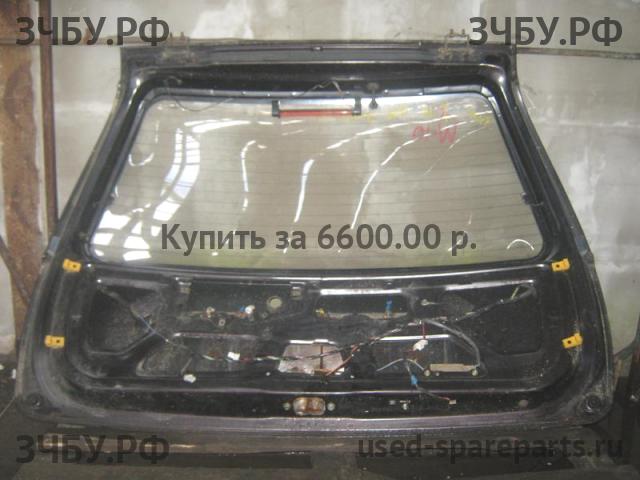 Nissan Primera P10 Дверь багажника со стеклом