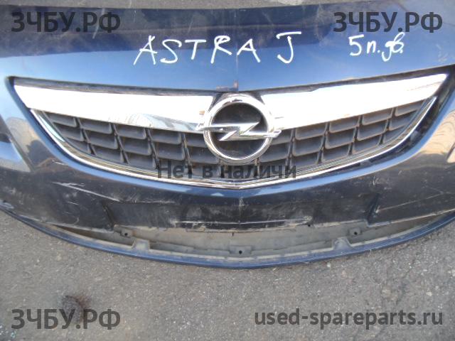 Opel Astra J Решетка радиатора