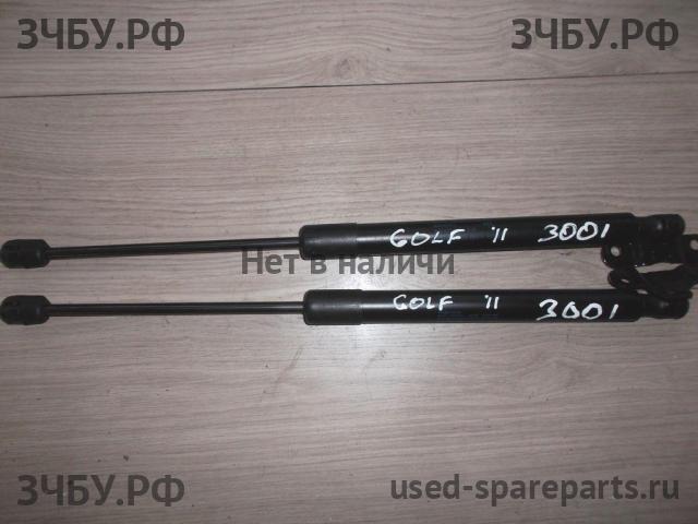 Volkswagen Golf 6 Амортизатор крышки багажника