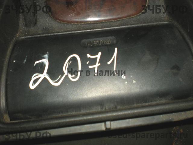 Subaru Legacy 2 (B11) Пепельница