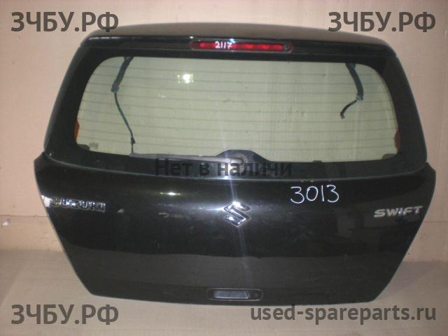 Suzuki Swift 2 Дверь багажника со стеклом
