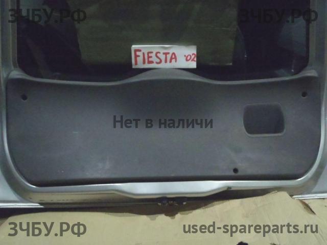 Ford Fiesta 5 Обшивка двери багажника