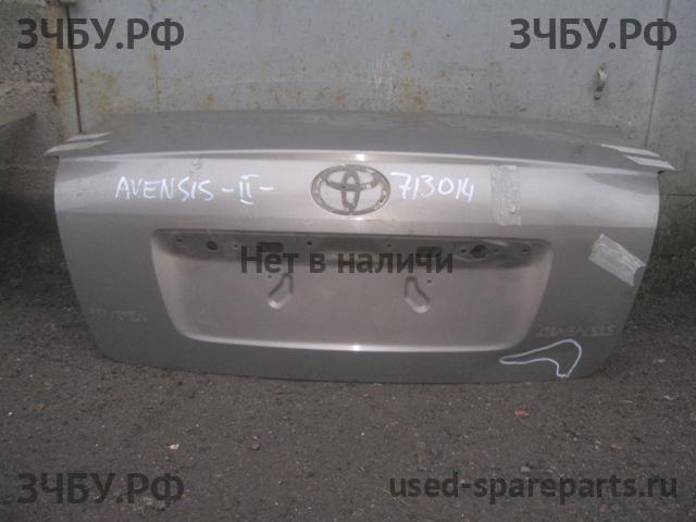 Toyota Avensis 2 Крышка багажника