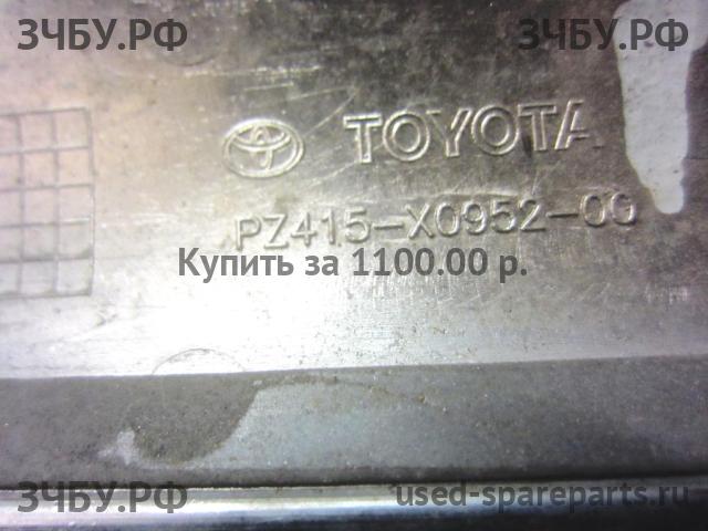 Toyota RAV 4 (2) Накладка