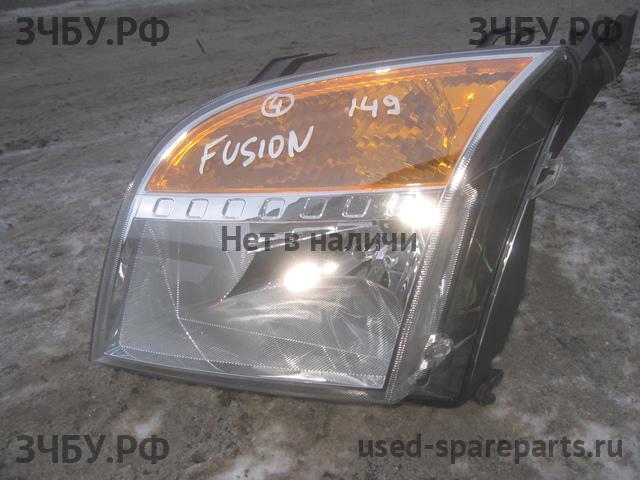 Ford Fusion Фара левая