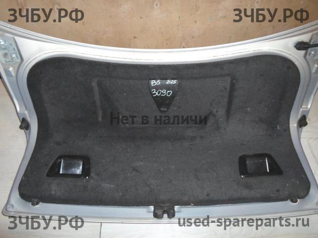Volkswagen Passat B5 Обшивка крышки багажника