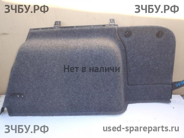 Skoda Octavia 2 (A4) Обшивка багажника боковая правая