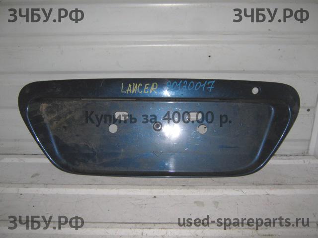 Mitsubishi Lancer 9 [CS/Classic] Накладка на крышку багажника