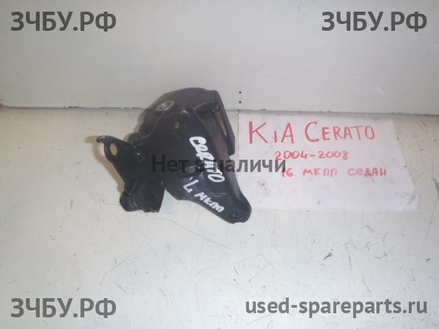 KIA Cerato 1 Опора КПП