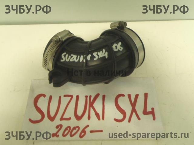 Suzuki SX4 (1) Патрубок радиатора